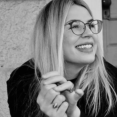 امیلی آر آستین کتاب یویریونی ین تهیس رووم ویلل سومیدای بی دیاد